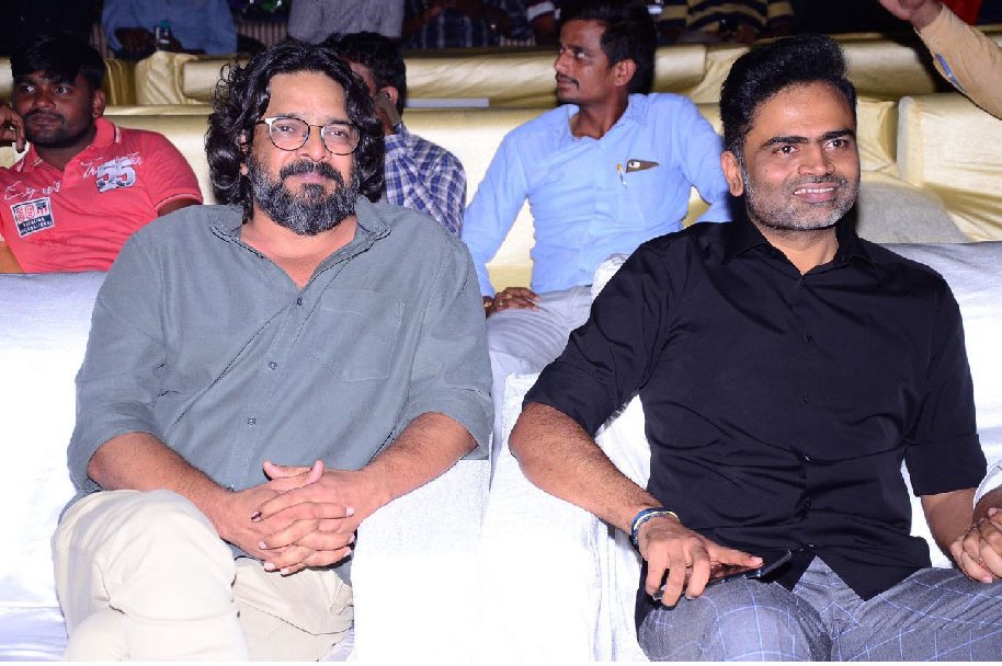 Maharshi-Movie-Pre-Release-Event